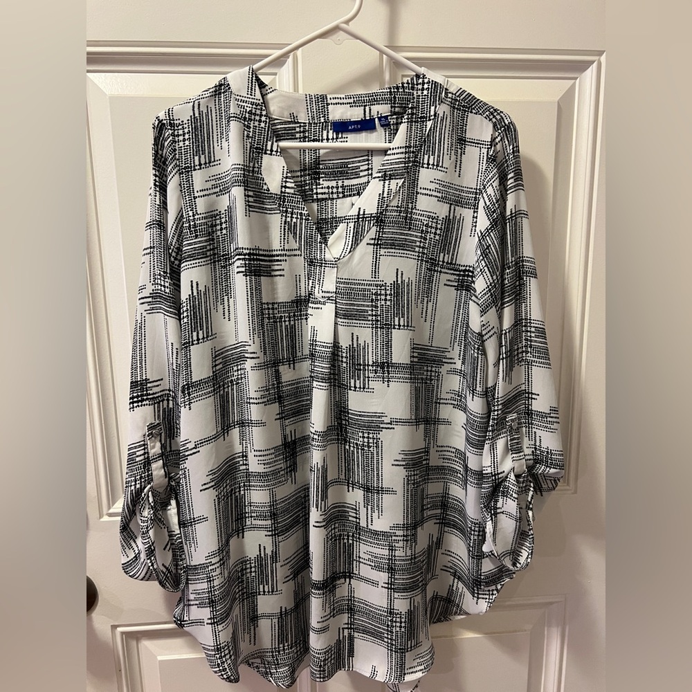 Apt. 9 Black and White Boxy Blouse with Mandarin Collar